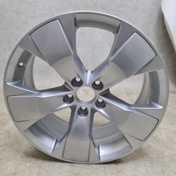 1x Single Refurbished Genuine Volvo XC40 18" Alloy Wheel 31471553 (Ref-VOS011)